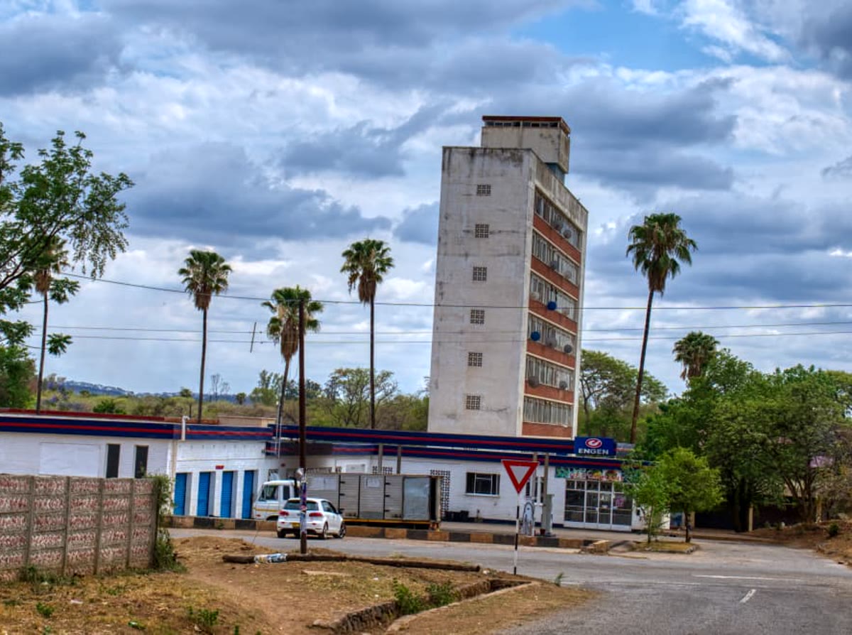 Redcliff service station